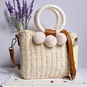 Chic Pom-Pom Straw Bucket Bag – Your Year-Round Trendy In-Style Companion 🌸